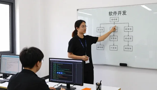 软件外包服务帮助软件开发实现效率提升