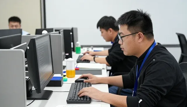 云原生架构咨询在软件开发中的实际应用分析