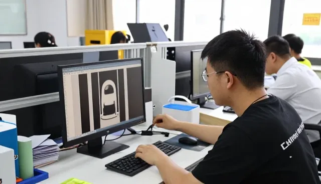 办公场所为什么需要信息流投放？