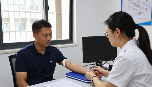 家庭健康档案：慢病管理在社区服务站的应用要点
