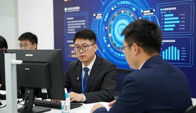 广州男儿本色科技有限公司带来施工现场应用中的智能办公系统体验