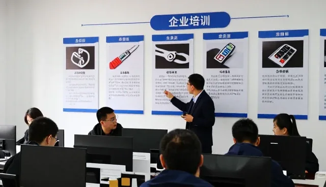 商业空间实录：军事团建销售培训注意事项